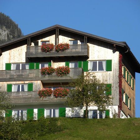 Ferienhaus Bergland Bizau Luaran gambar